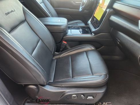 Certified 2025 GMC Yukon Denali image 14