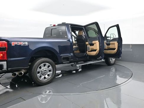 Used 2024 Ford F250 Lariat w/ Chrome Package image 30