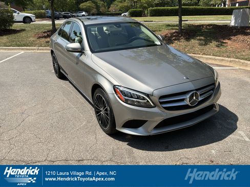Used 2019 Mercedes-Benz C 300 4MATIC Sedan image 1