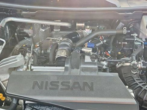 Used 2024 Nissan Rogue S AWD/4WD image 21