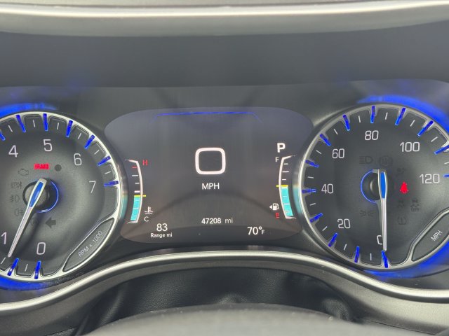 Certified 2024 Chrysler Pacifica Touring-L FWD image 27