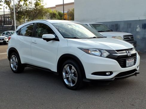 Used 2017 Honda HR-V EX-L image 3
