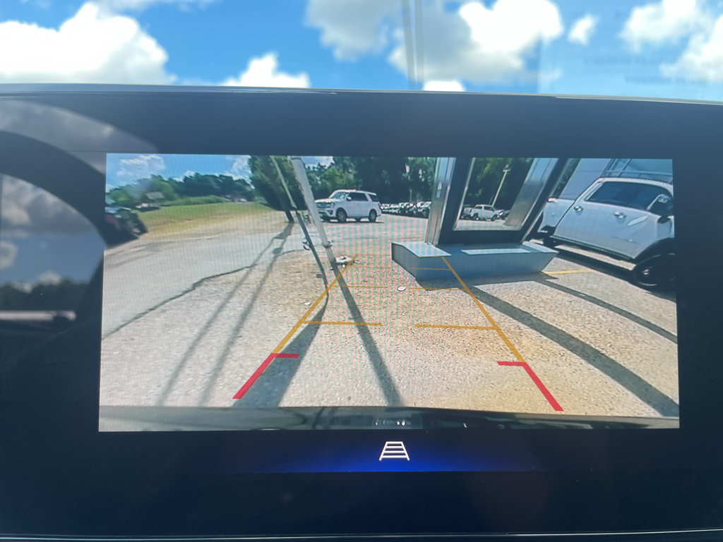 Used 2025 Chevrolet Trax LT FWD image 28