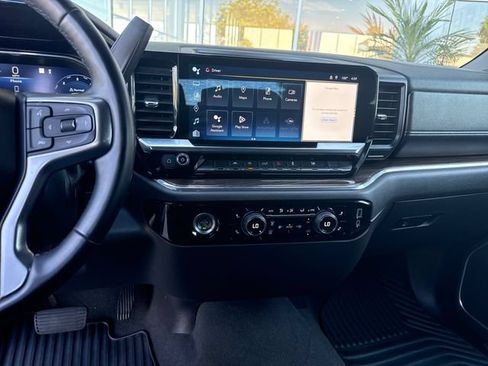 Certified 2023 Chevrolet Silverado 1500 LT AWD/4WD image 17