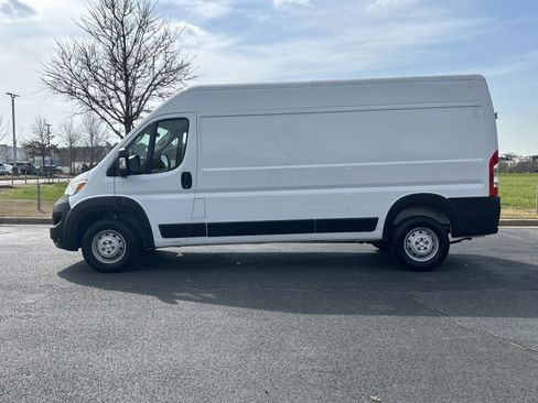 Used 2023 RAM ProMaster 2500 image 6