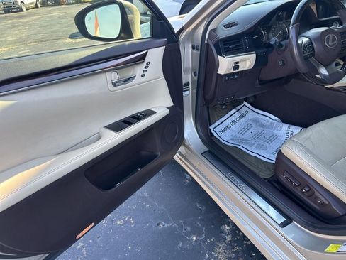 Used 2016 Lexus ES 350 image 17