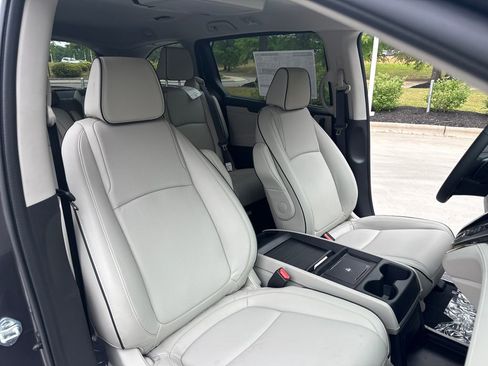 New 2026 Honda Odyssey Touring image 33