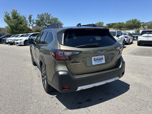 Used 2025 Subaru Outback Limited AWD/4WD image 5