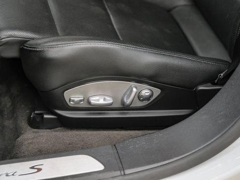 Used 2014 Porsche Panamera S image 42