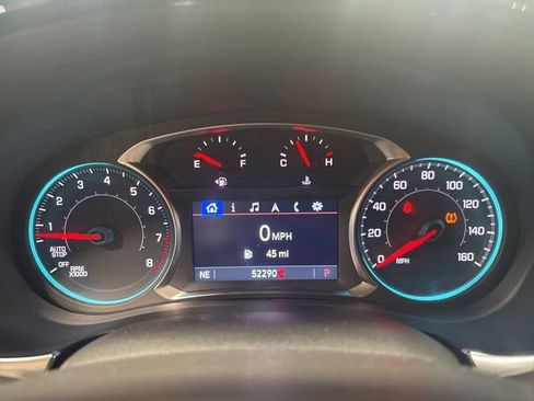 Used 2023 Chevrolet Traverse LT image 12