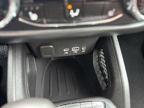 Used 2023 Chevrolet TrailBlazer ACTIV w/ Convenience Package image 21