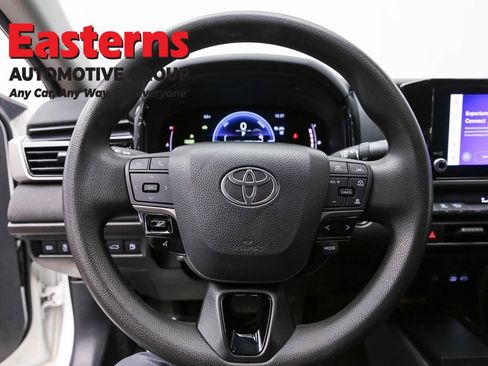 Used 2025 Toyota Camry LE FWD image 10