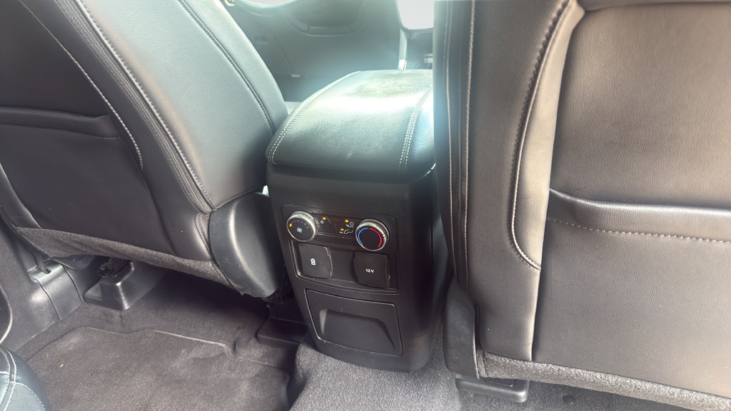 Used 2023 Ford Explorer XLT w/ Equipment Group 202A RWD image 21