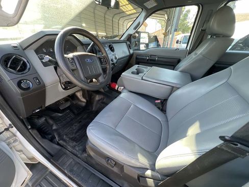 Used 2014 Ford F550 2WD Crew Cab Super Duty image 11