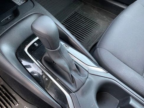 Certified 2025 Toyota Corolla LE image 24