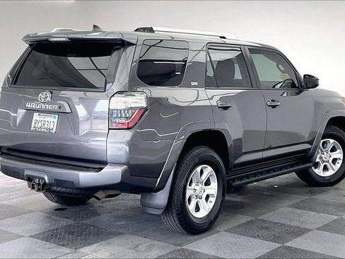 Used 2016 Toyota 4Runner SR5 AWD/4WD image 13