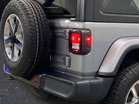 Used 2020 Jeep Wrangler Unlimited Sahara AWD/4WD image 38