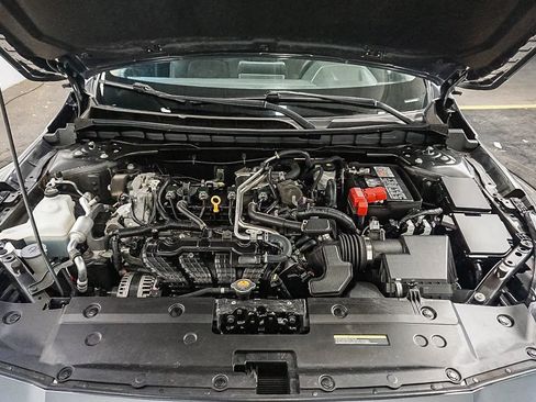 Used 2024 Nissan Altima 2.5 SV image 27