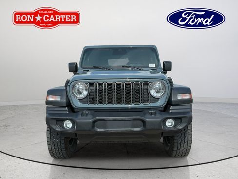 Used 2025 Jeep Wrangler Sport AWD/4WD image 2