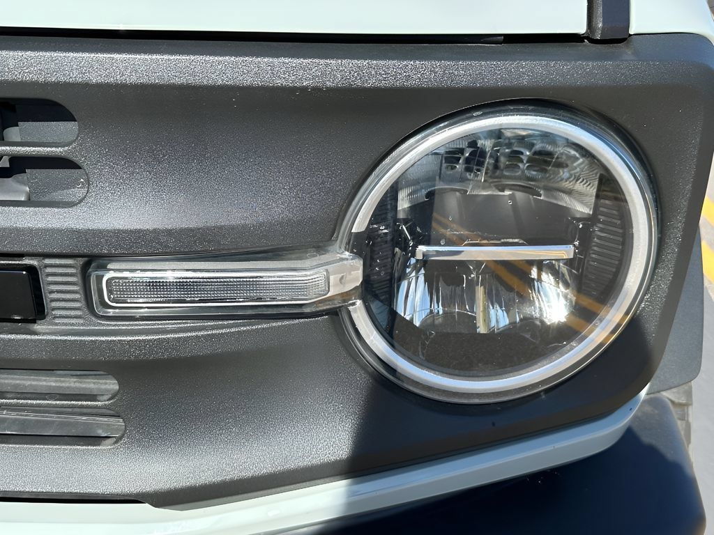 Used 2022 Ford Bronco 4-Door AWD/4WD image 11
