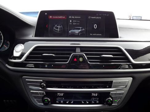 Used 2018 BMW 750i xDrive XI image 24