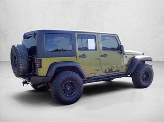 Used 2007 Jeep Wrangler Unlimited Sahara AWD/4WD video 4