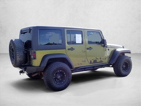 Used 2007 Jeep Wrangler Unlimited Sahara AWD/4WD image 4