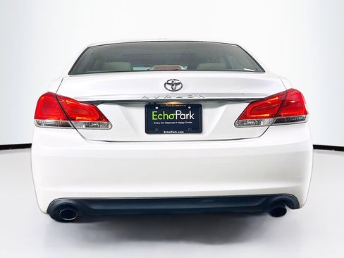Used 2012 Toyota Avalon Limited image 7
