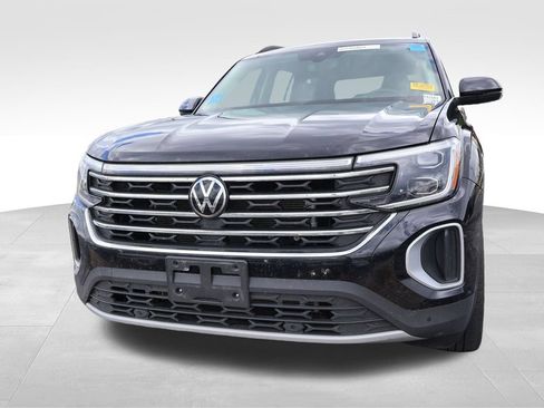 Used 2025 Volkswagen Atlas SE FWD image 33