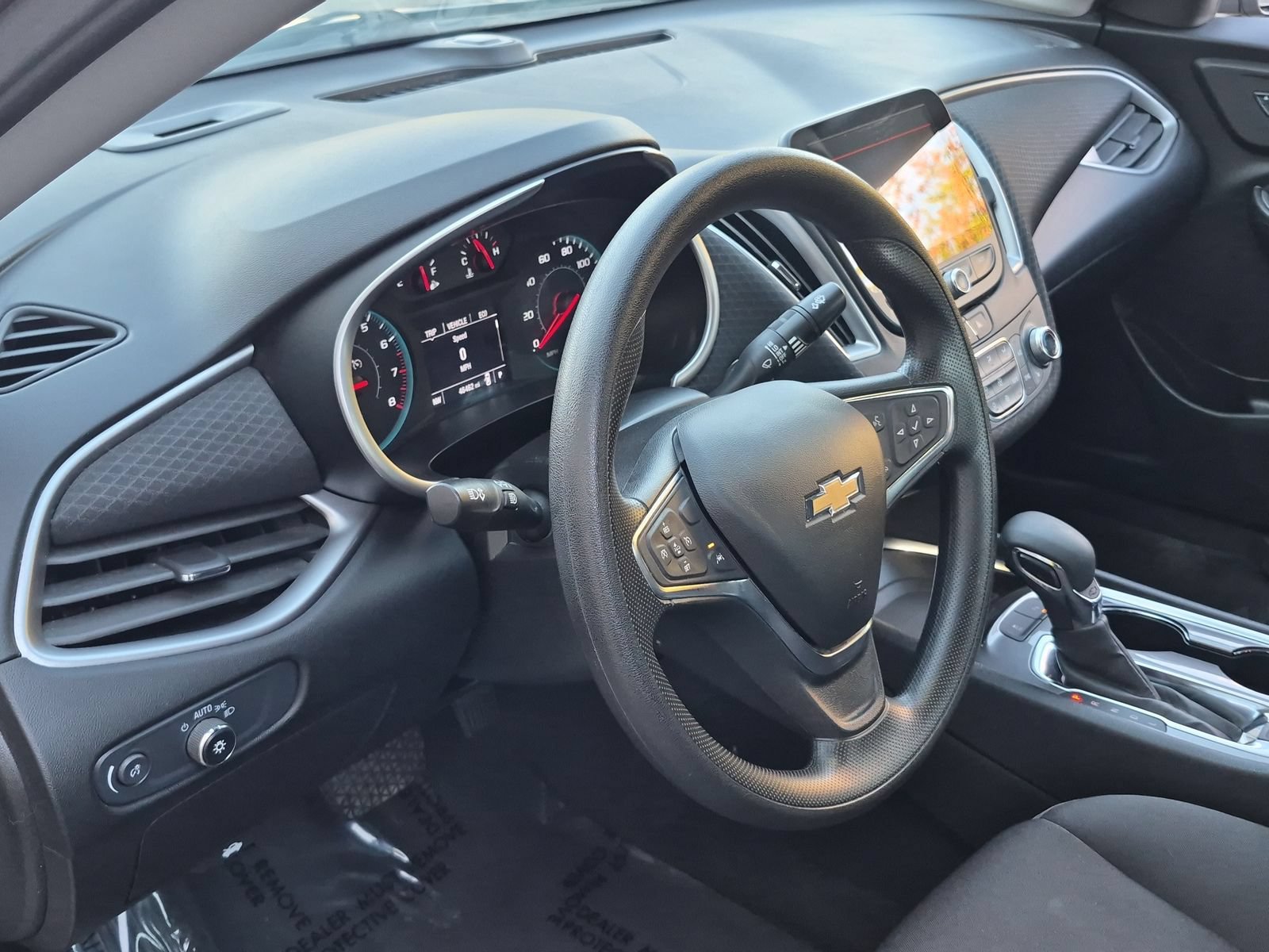 Used 2025 Chevrolet Malibu LT FWD image 11