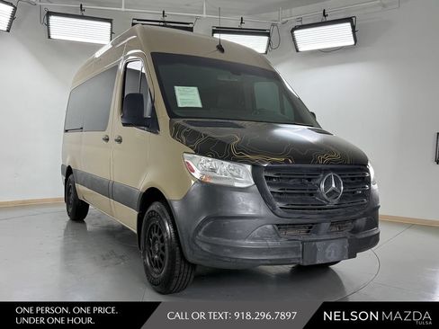 Used 2019 Mercedes-Benz Sprinter 2500 image 4