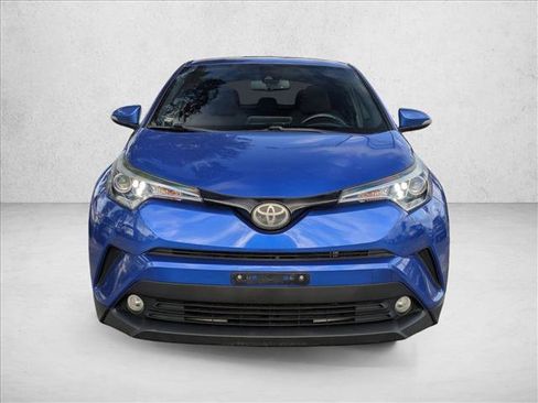 Used 2018 Toyota C-HR XLE image 2