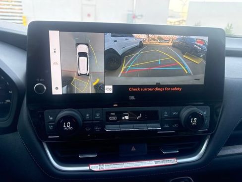 Used 2024 Toyota Grand Highlander FWD image 11