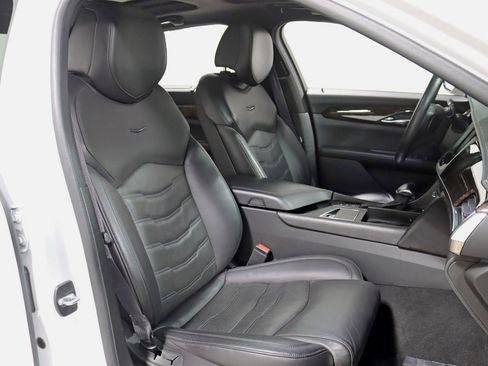 Used 2016 Cadillac CT6 Luxury image 26