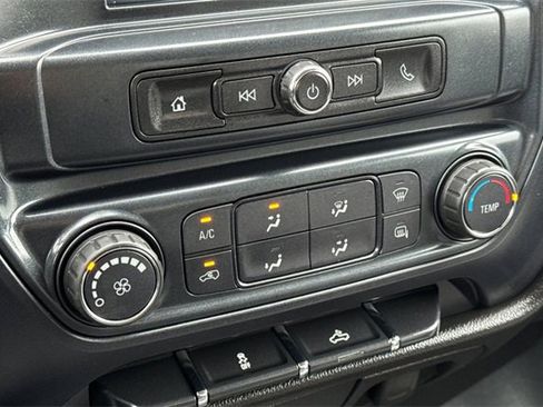 Used 2017 GMC Sierra 2500 2WD Crew Cab image 30