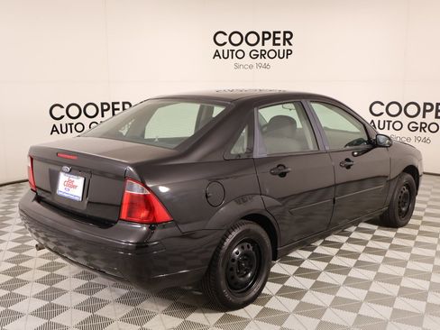 Used 2007 Ford Focus S FWD image 18