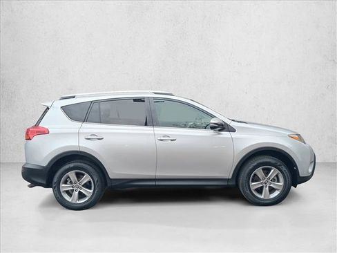 Used 2015 Toyota RAV4 XLE image 4
