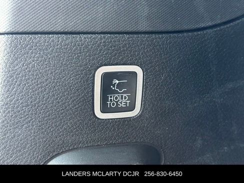 Used 2024 Jeep Wagoneer Series II image 17