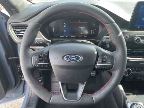 Used 2024 Ford Escape ST-Line w/ Cold Weather Package image 15