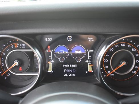 Used 2023 Jeep Gladiator Overland w/ Cold Weather Group AWD/4WD image 20