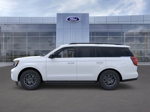 New 2026 Ford Expedition Active image 3