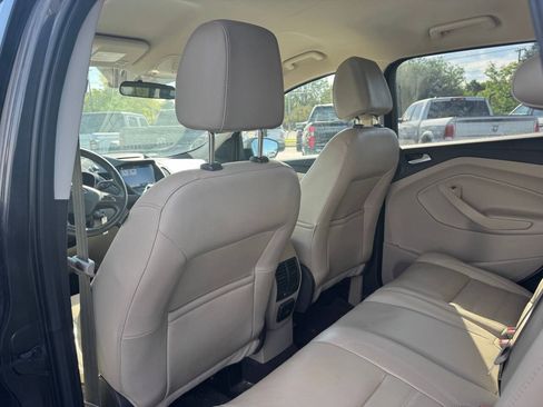 Used 2017 Ford Escape SE w/ SE Leather Comfort Package AWD/4WD image 13
