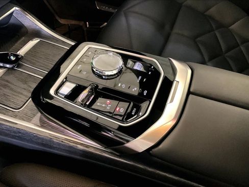 Certified 2023 BMW 740i RWD image 15
