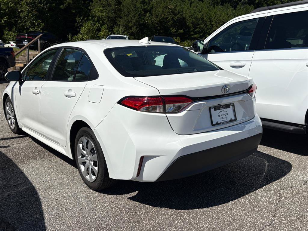 Used 2023 Toyota Corolla LE FWD image 8