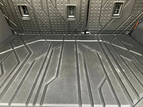 Used 2023 Chevrolet Equinox LT w/ LPO, Floor Liner Package image 24