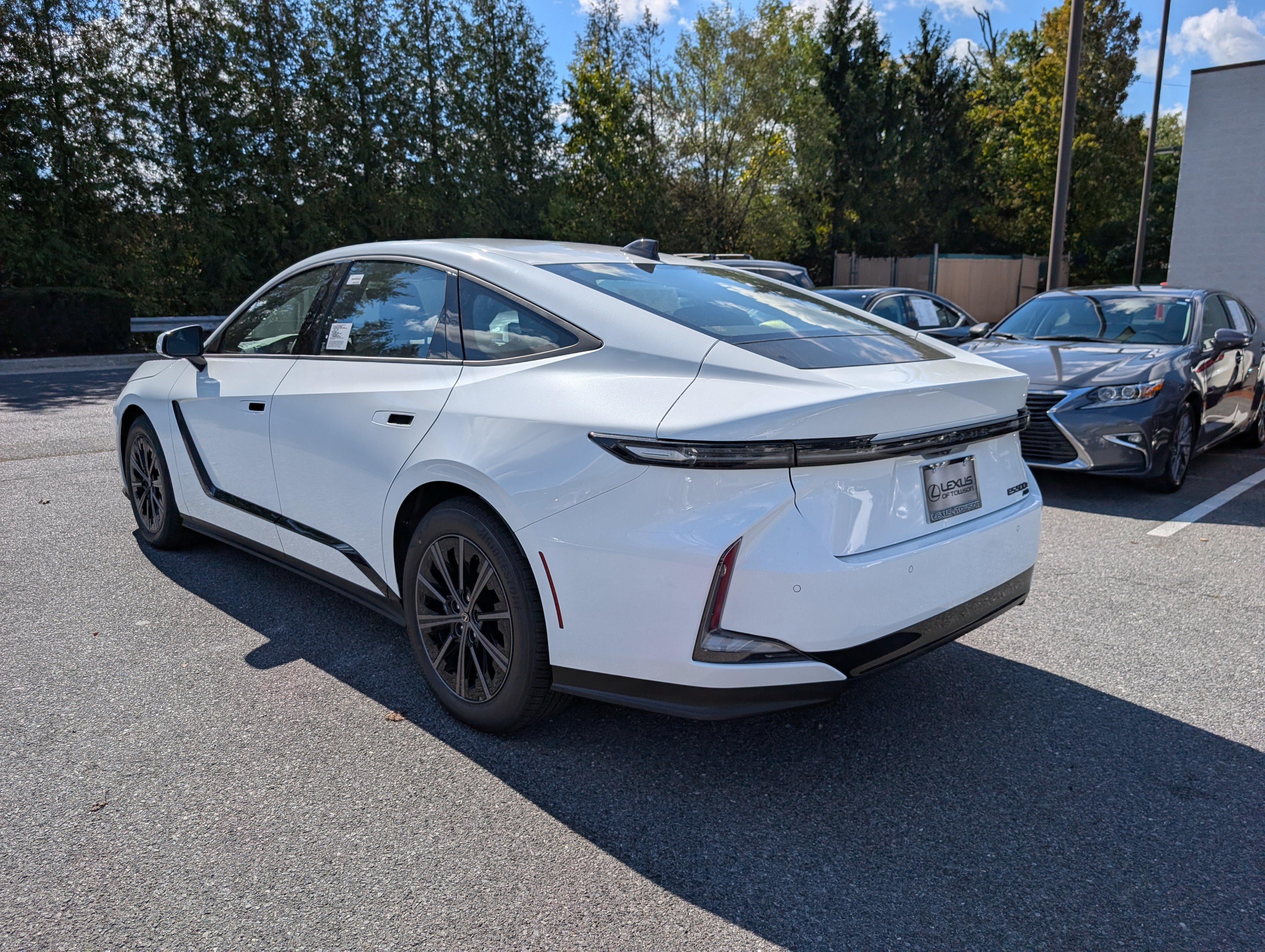New 2026 Lexus ES 500e w/ Convenience Package AWD/4WD image 3