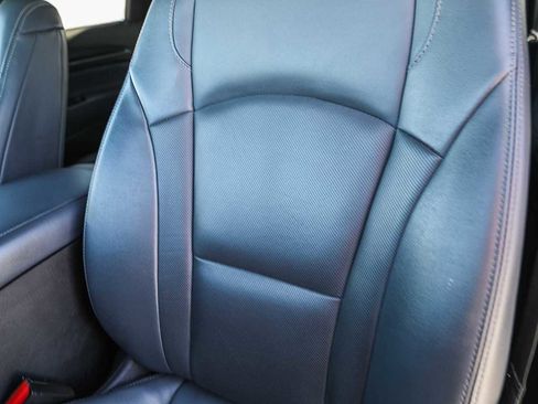 Used 2023 Buick Enclave Essence image 24