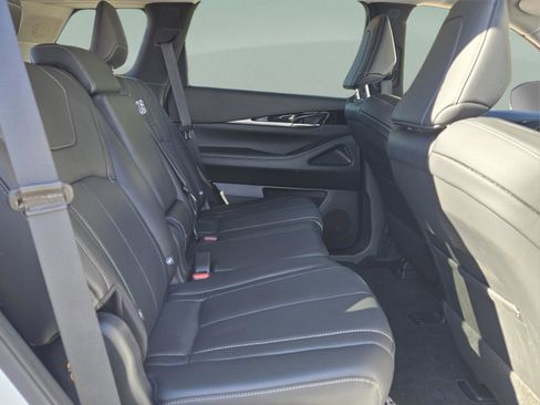 Certified 2025 INFINITI QX60 Pure image 14