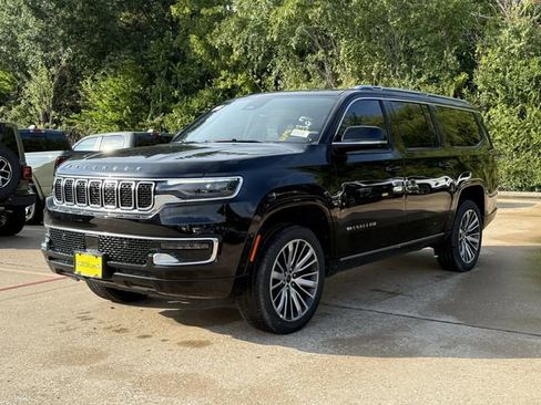 New 2025 Jeep Wagoneer L Series II AWD/4WD image 4
