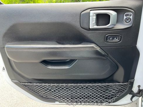 Used 2020 Jeep Gladiator Mojave AWD/4WD image 6